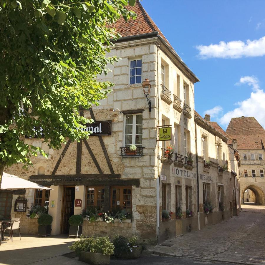 Logis - Hotel & Restaurant Du Tribunal モルターニュ・オー・ペルシュ エクステリア 写真