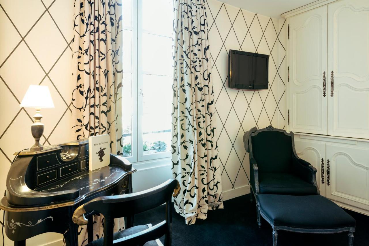 Logis - Hotel & Restaurant Du Tribunal モルターニュ・オー・ペルシュ エクステリア 写真